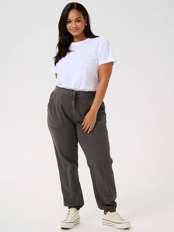 KCNANA - Plus Size Byxor fra Kaffe Curve