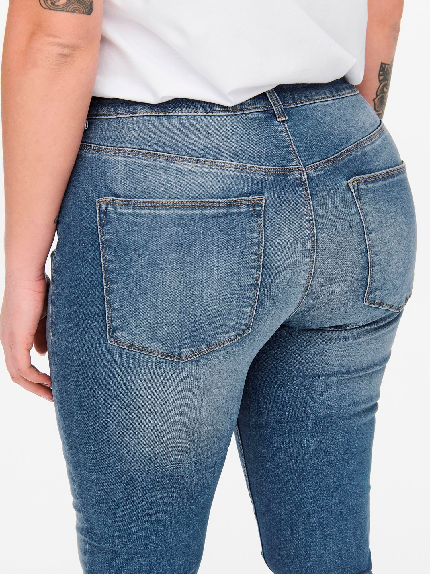 HUBA  - Plus Size Jeans fra Only Carmakoma