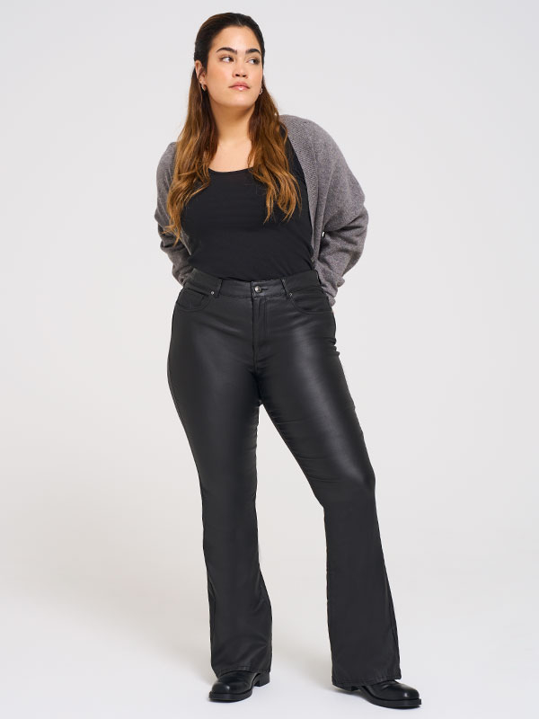 CARBLUSH - Plus Size Byxor fra Only Carmakoma