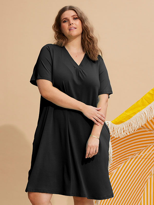 ANNIKA - Plus Size Klänning fra Zhenzi