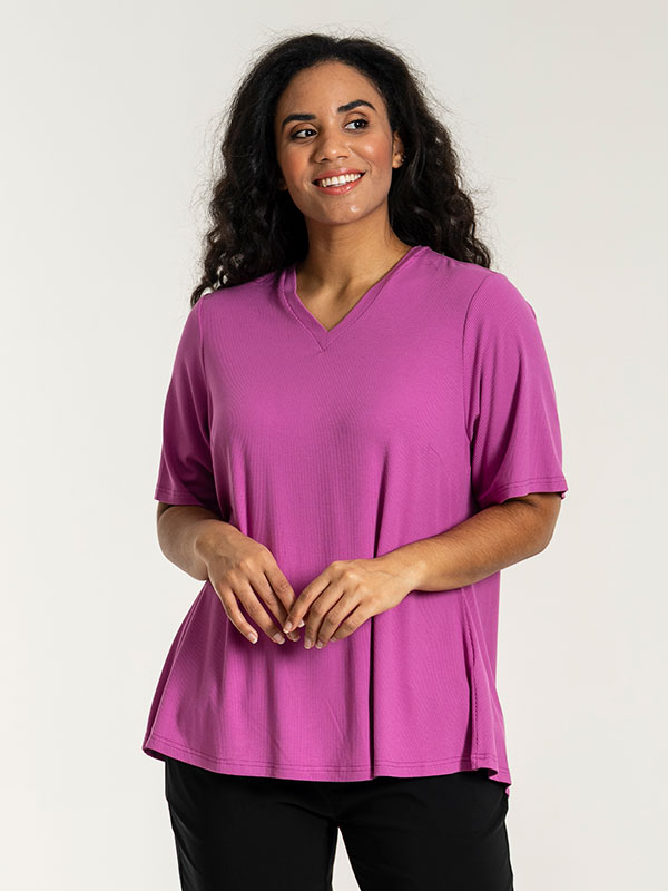 LYKKE - Plus Size T-shirt fra Studio